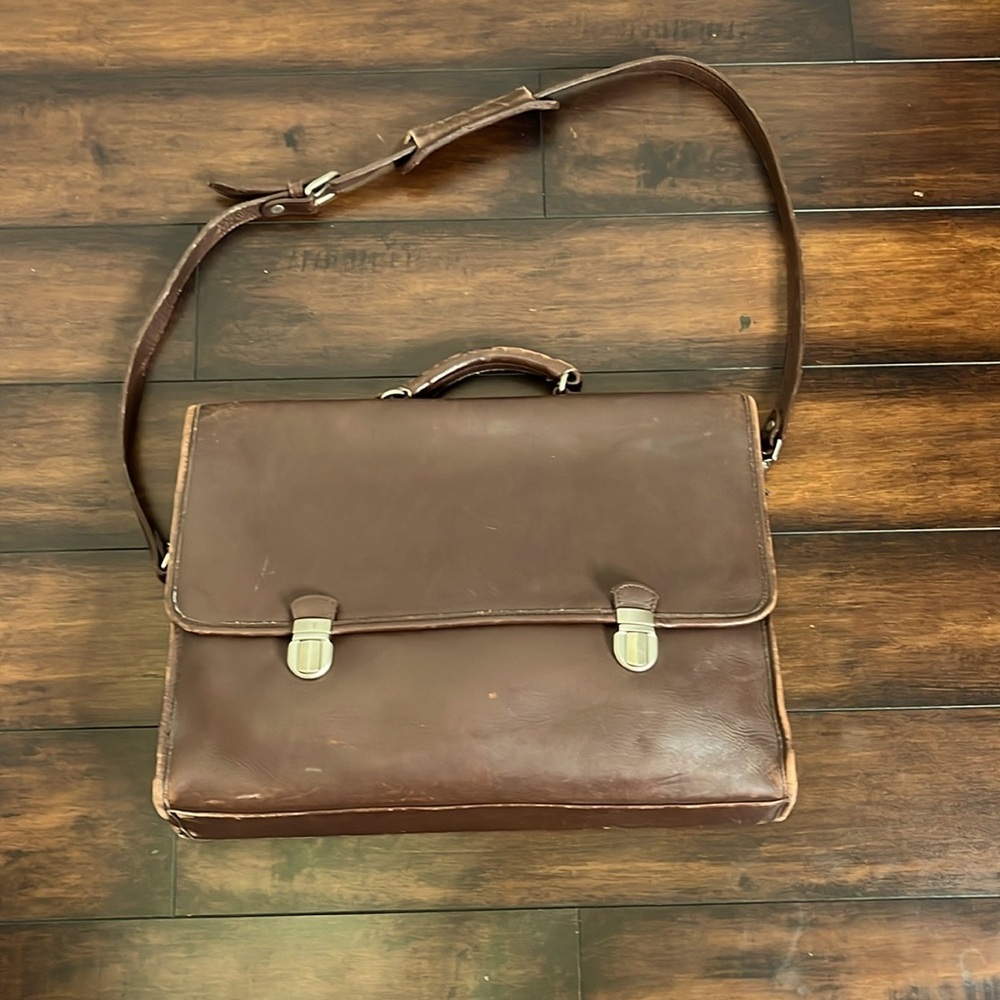 Denise Messenger‎ Shoulder Bag Full Grain Leather Made in USA Academia  Preppy